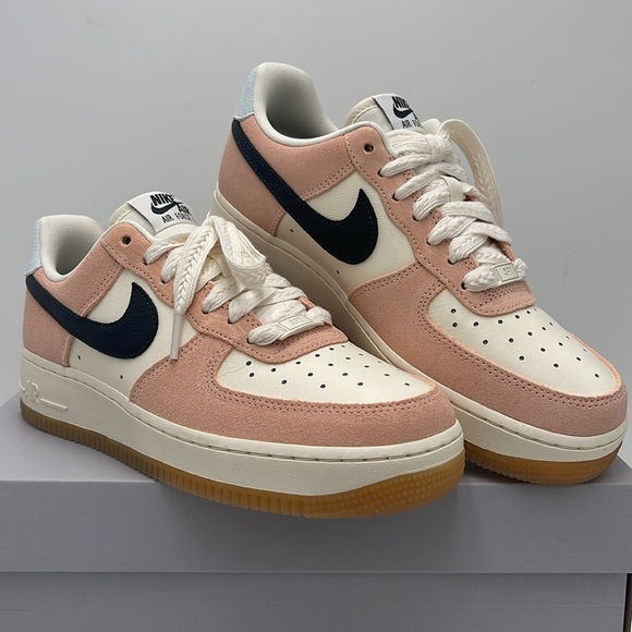 Nike Air Force 1'07
Women's Shoes - Picture 7 of 16